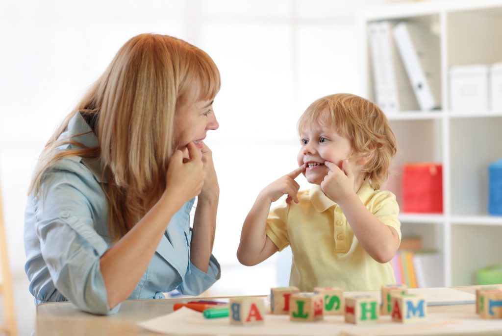 چطور کودک را برای جلسات گفتاردرمانی آماده کنیم؟